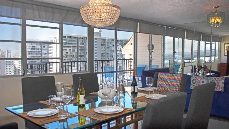 4 Bedrooms Apartment with balcony