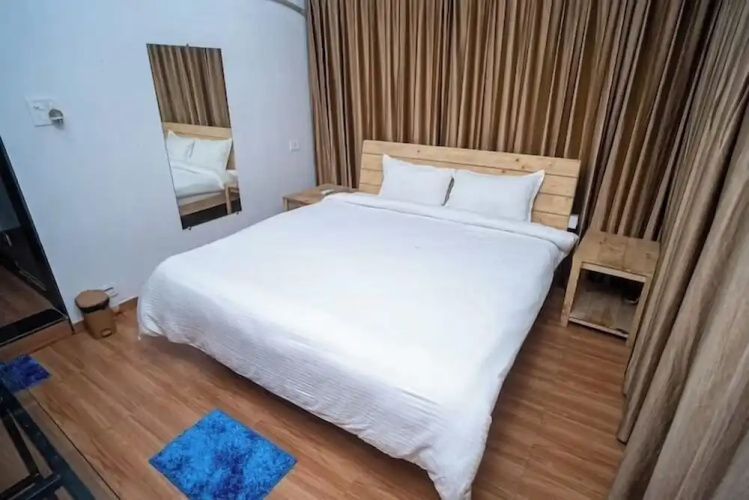 Shvas Island Resort