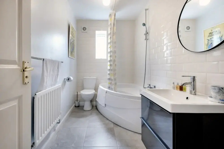 Panoramic Docklands Home