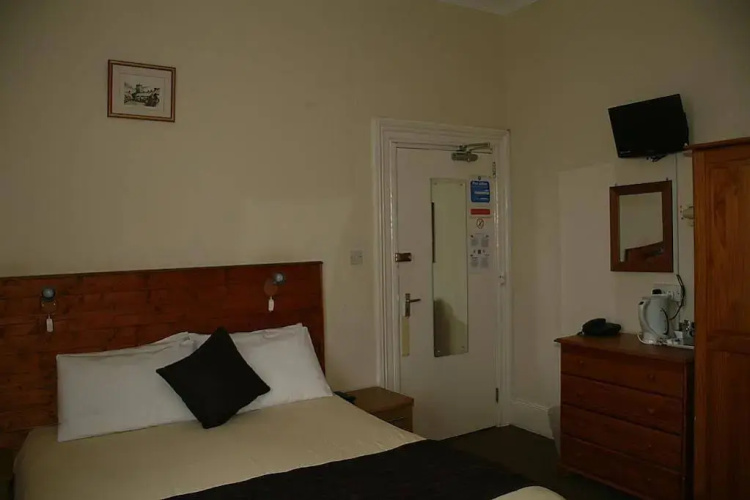 Channel View Hotel