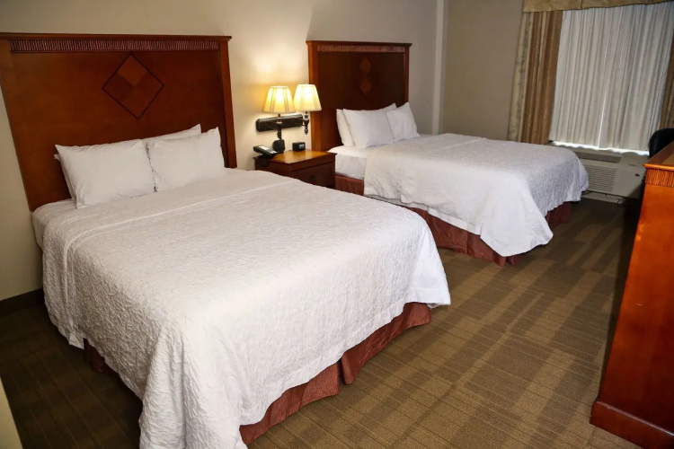 Hampton Inn & Suites Jennings