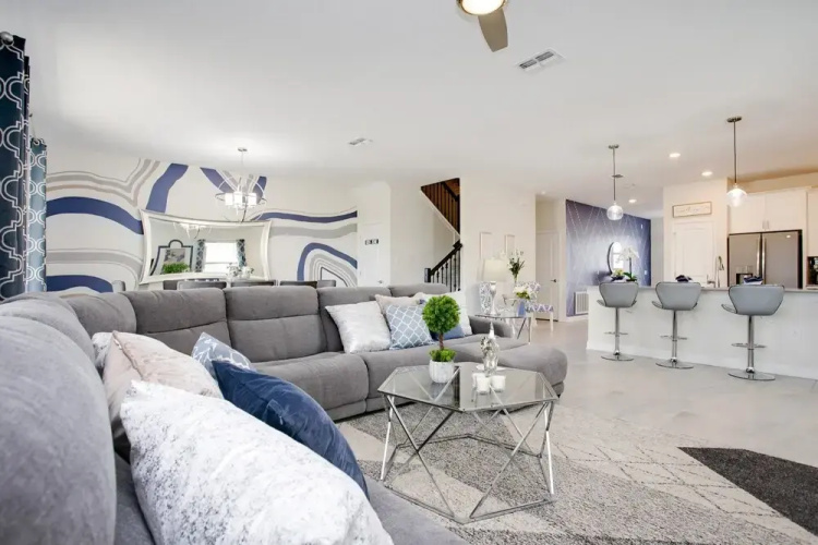 Cruden Villa Windsor At Westside 6