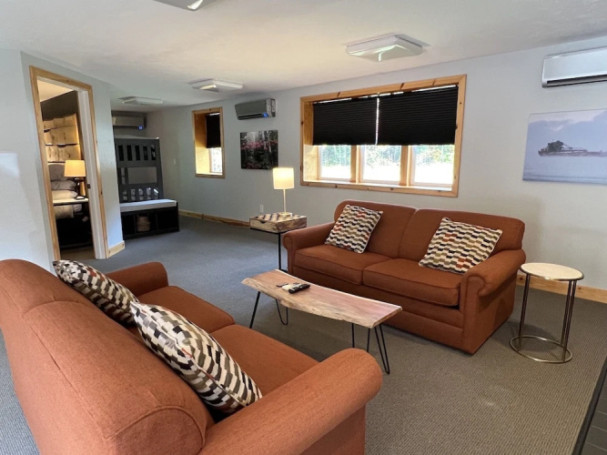 Tahquamenon Suites Lodging