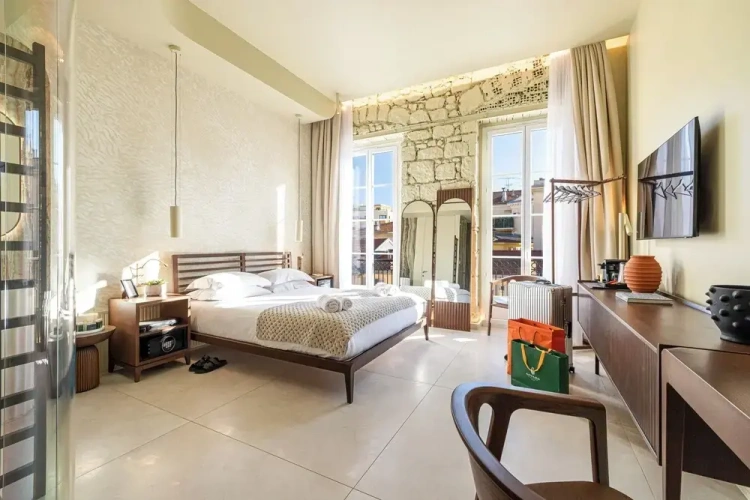Deluxe Double room with balcony