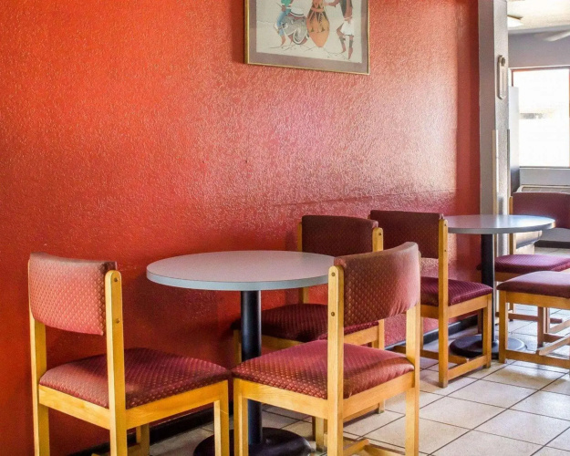 Super 8 Motel - Winslow