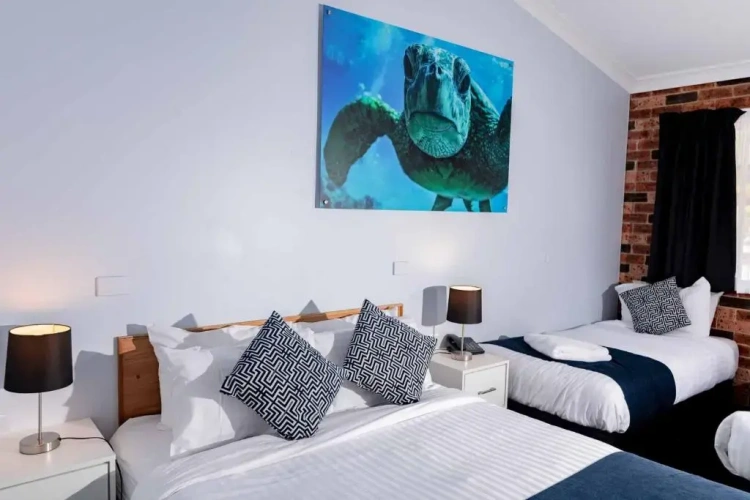 Standard Triple room