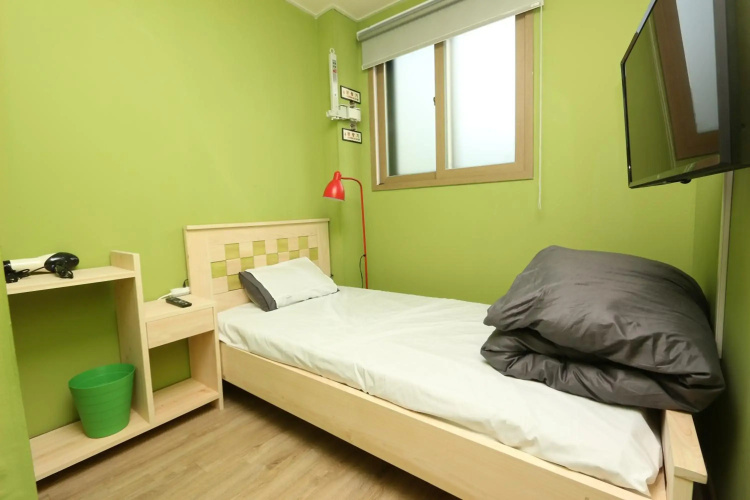 Quartz Hostel