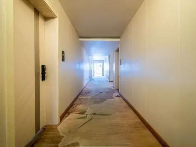 Super 8 Hotel