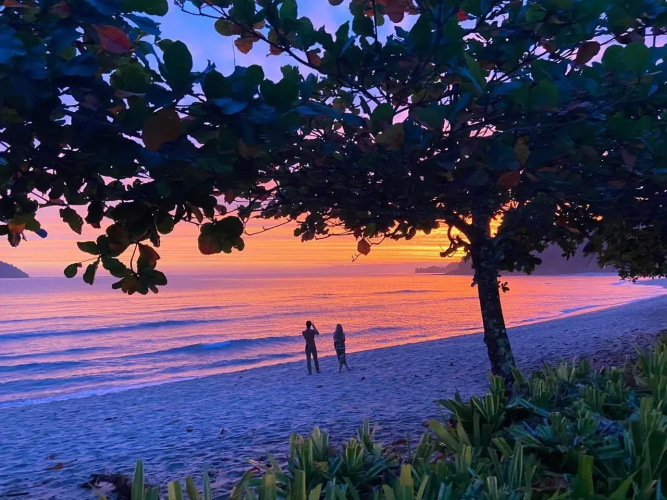 Suítes Pé na Areia