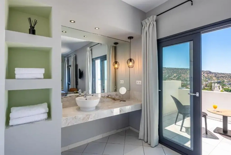 Standard Double room with sea view
