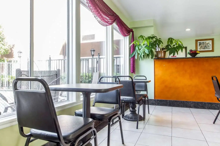 Rodeway Inn and Suites Hayward