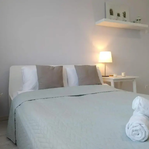 White Almond Apartment