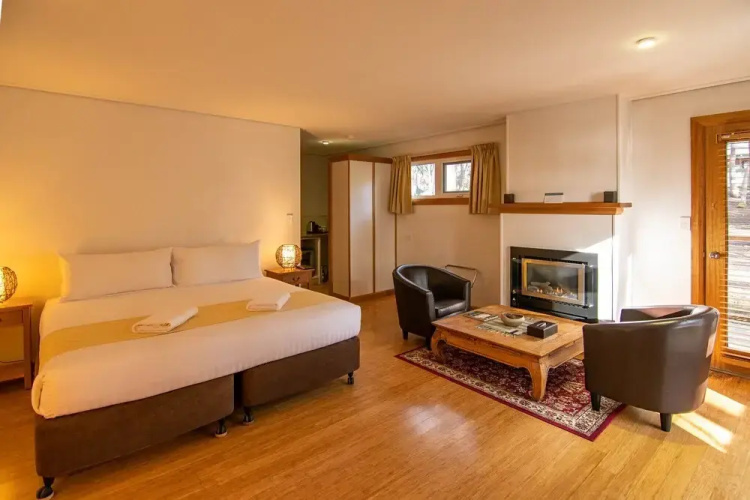 Lake St Clair Lodge