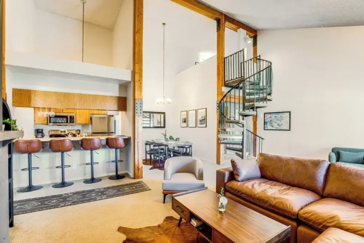3 Bedrooms Apartment
