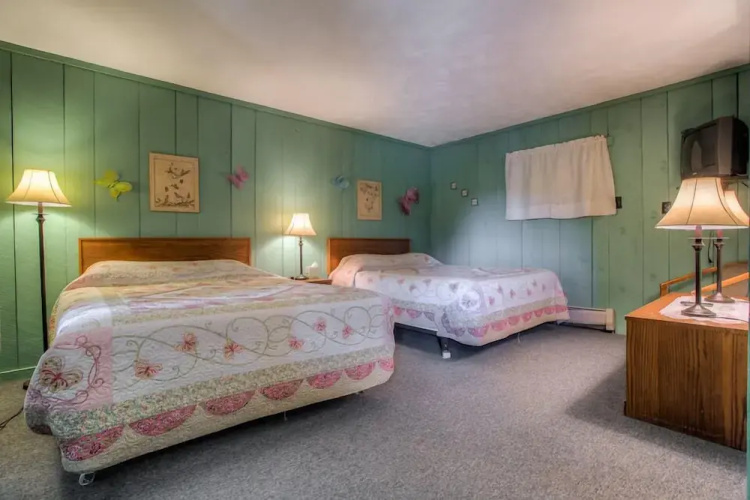 Motel in the Meadow