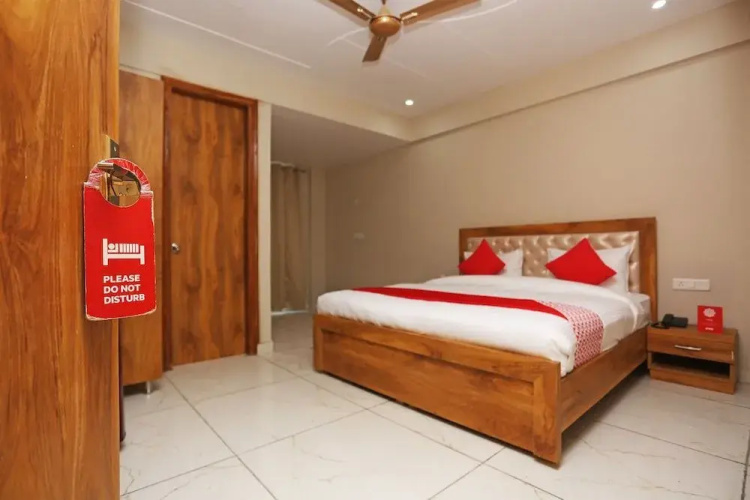 OYO 24626 Palm Garden Suites