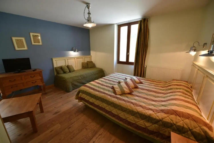 Classic Quadruple room
