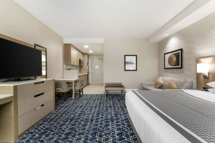 Best Western Premier Route 97 Vernon photo 7