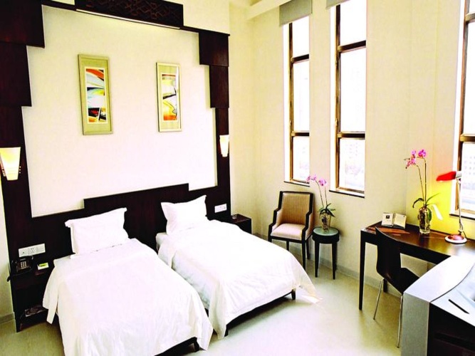 Standard Twin room with river view