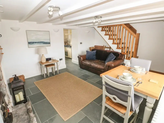 1 Salt Cottage