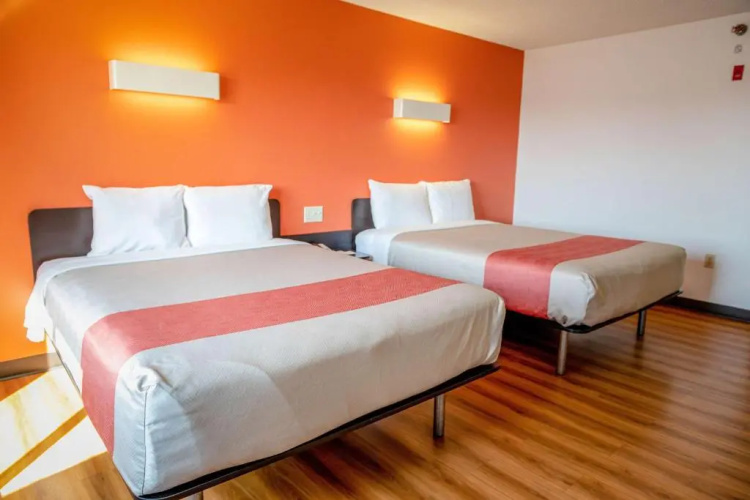 Best Western Crown Inn