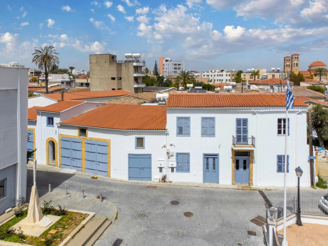 To Hani - Kamara Maisonette