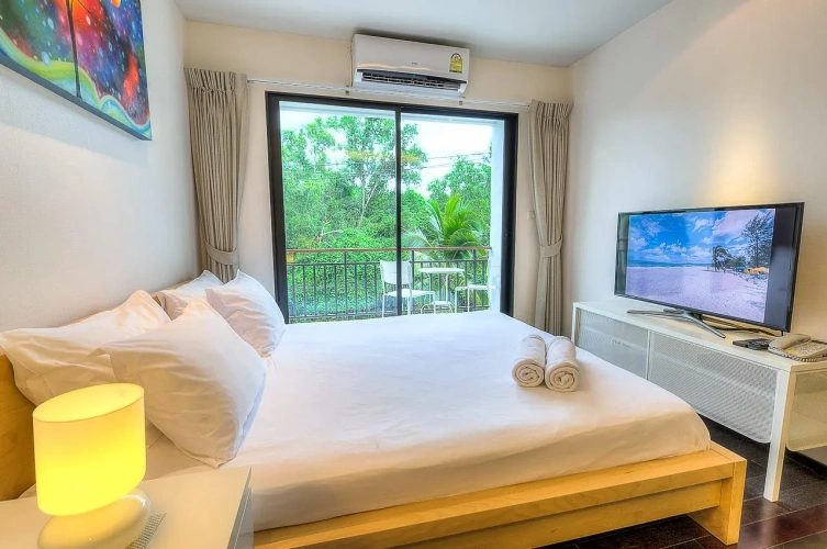 Studio with balcony and with view