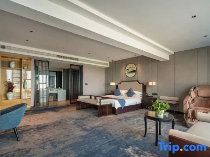 Deluxe Double Suite