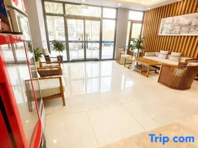 Ningjin Wanhong Holiday Hotel