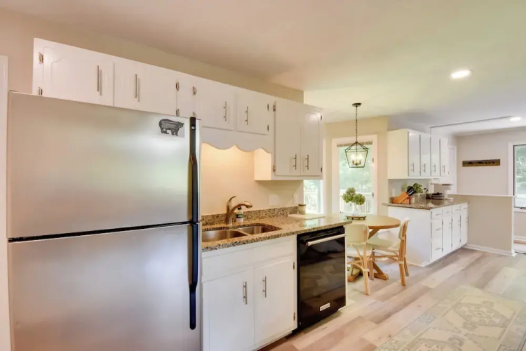 Stunning Dillard Home w/ Yard in Sky Valley!