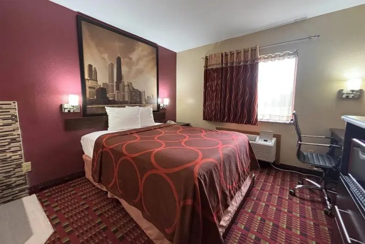 Super 8 by Wyndham Paris