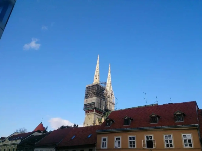 2 Bedrooms Apartment with view