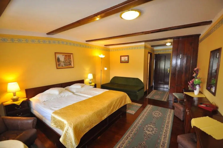 GARNI - Barbakan Hotel