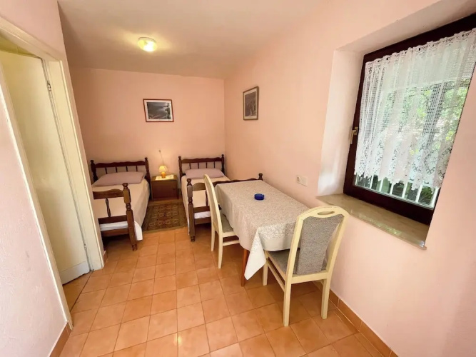 Studio apartment Šarić 3