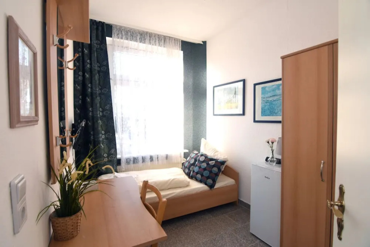 Hotel Ena