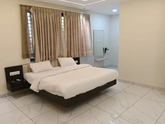 Hotel Aashiyana