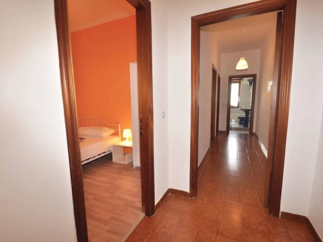 Sextuple Apartment