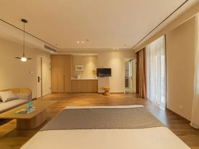 Hotels in Belas