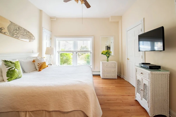 Standard Double Basement room