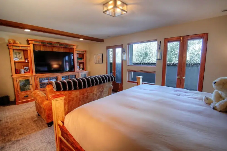 1068 3 Bedroom Home