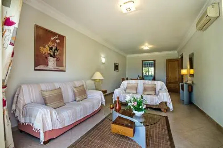 44 Fairviews Village Boavista