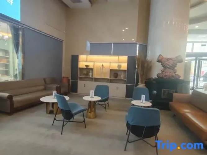 Urumqi Wanzhou Hotel