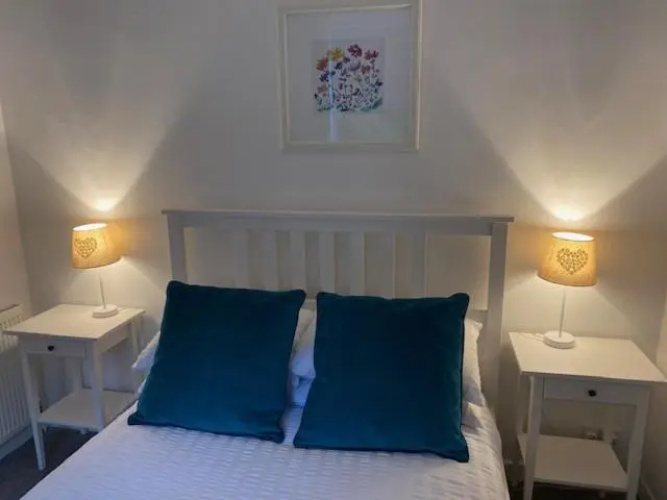 Self-contained luxurious feel apartment