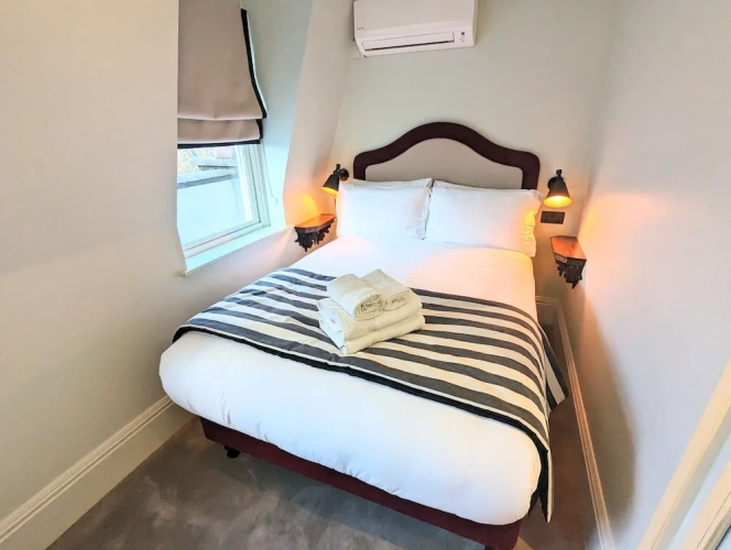 Deluxe Single room