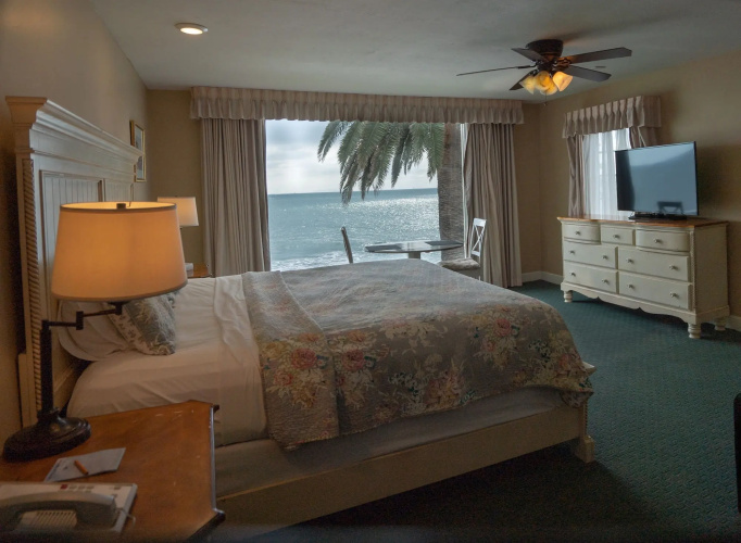 Cliff House Inn On The Ocean