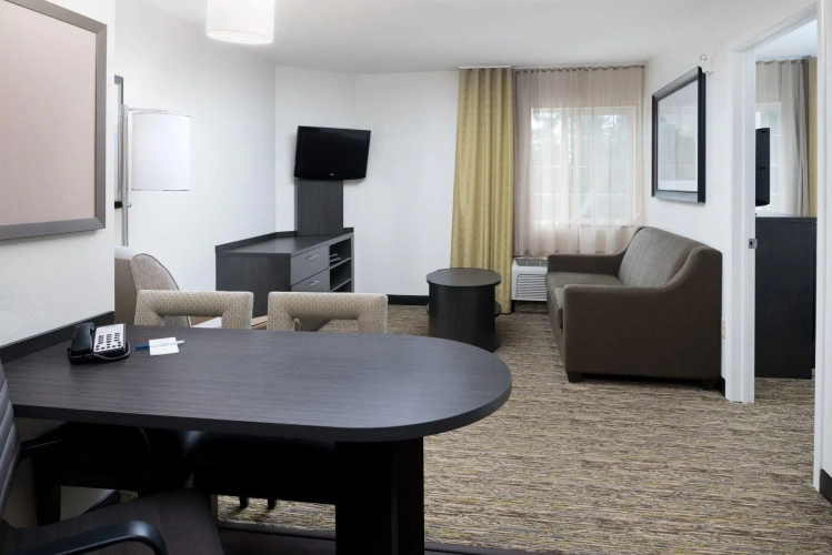1 Bedroom Suite