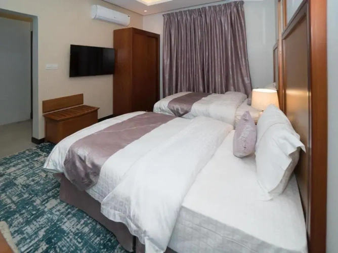 2 Bedrooms Apartment