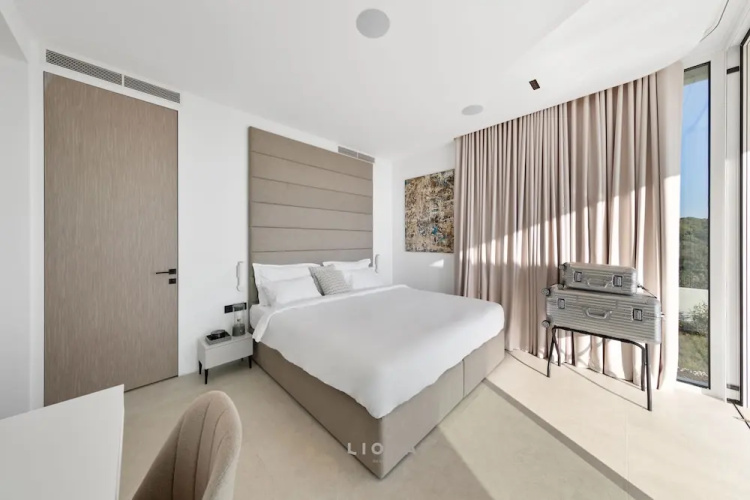 LIOQA Resort