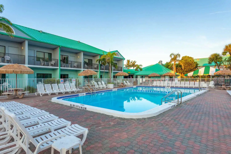 Beachside Hotel & Suites Cocoa Beach photo 16
