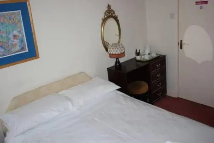 Victoria Hotel